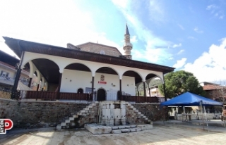Tarihi camii, mimarisiyle dikkat çekiyor