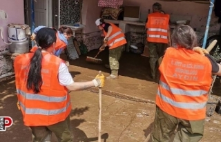 AFAD Gönüllüleri, selin yaraları sarılıyor