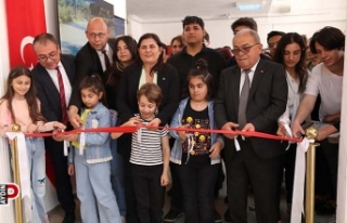 ‘Atatürk ve Gençlik’ temalı sergisinin açılışını...