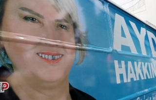 Aydın'da CHP'li Kadın adayın seçim otobüsüne...