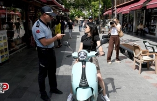 Kuşadası’nda zabıtadan motosiklet denetimi