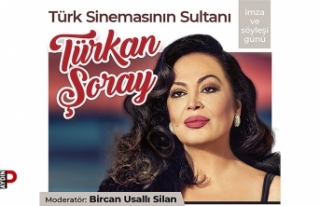 Yeşilçam’ın Sultanı Kuşadası’nda hayranlarıyla...