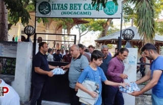 Aydın Büyükşehir Belediyesi vatandaşlarla bayramlaştı 