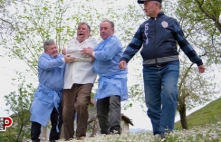 Bu defa günlük aşklara sitem etti