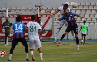 Efeler 09 yarı finalde elendi