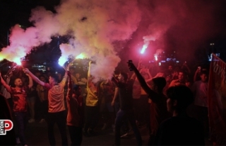 Galatasaray kupayı kaldırdı, Aydın sokakları...