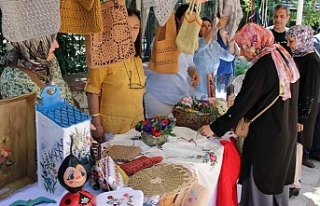 Kursiyerlerin, el emeği ürünleri görücüye çıktı