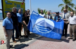 Kuşadası’nda Mavi Bayraklar dalgalanmaya başladı