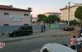 Kavga ettiği eski sevgilisini silahla boğazından...