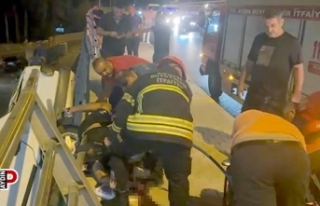 Vücuduna demir boru saplanan sürücü hayatını...