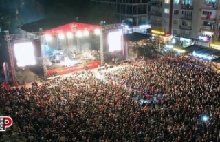 Büyükşehirden muhteşem 100. yıl konseri