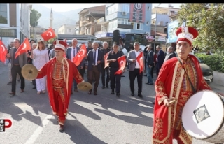Koçarlı’da Cumhuriyet korteji renkli görüntülere...