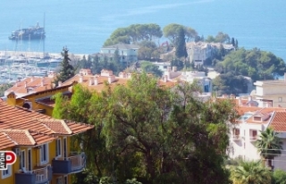 Kuşadası'nın tarihi oteli yıkıldı
