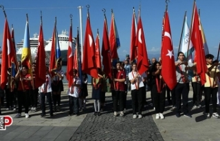 Kuşadası’nı cumhuriyetin 100. yıl coşkusu sardı