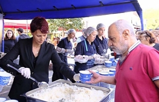 Aydın'da Atatürk için pilav hayrı yapıldı