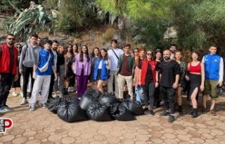 Aydınlı gençler Muğla’da çevre temizliği yaptı