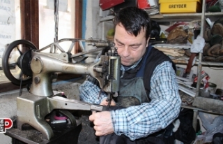 Çanta tamirine rağbet arttı, esnafın yüzü güldü