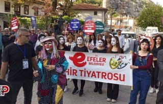 Efeler Belediyesi Şehir Tiyatrosu Pandomim Ekibi...