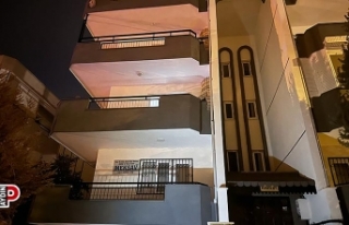 Evine balkondan girmeye çalışınca ikinci kattan...