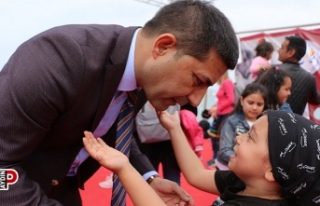 Başkan Ömer Günel Kuşadalı çocukların kahramanı...