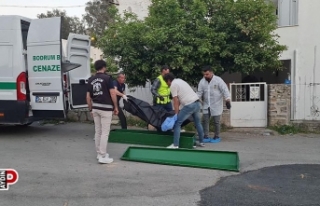 Komşusunu sokak ortasında öldürdü