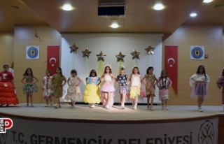 Miniklerin geri dönüşüm defilesi tam not aldı