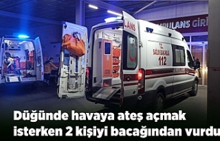 Düğünde havaya ateş açmak isterken 2 kişiyi...