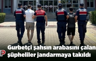 Gurbetçi şahsın arabasını çalan şüpheliler...