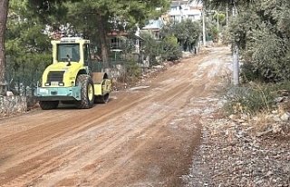 DİDİM’DE SAĞANAK YAĞIŞTAN ZARAR GÖREN YOLLAR...