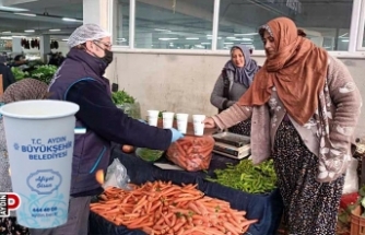 Aydın Büyükşehir Belediyesi soğuk sabahları sıcak çorbayla ısıtıyor